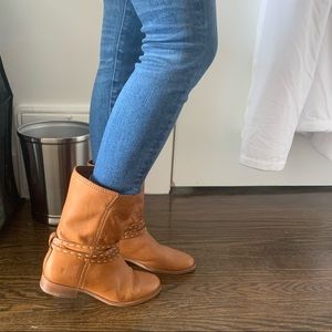 Frye Camel colored boot!